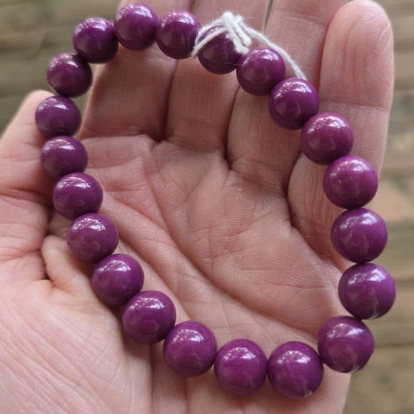 10mm Purple Sugilite Bracelet - Picture 7 of 8